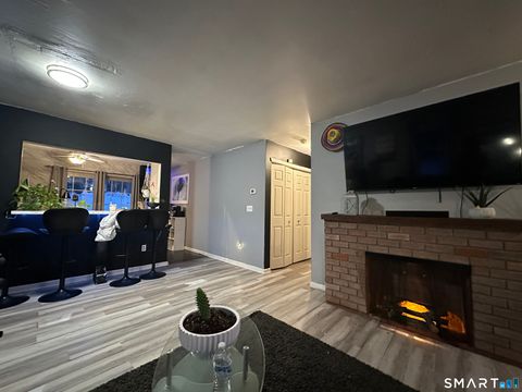 Tiny photo for 203 Oakland Street #APT F, Manchester, CT 06042 (MLS # 24151702)