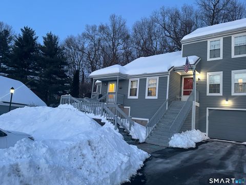 Photo of 203 Oakland Street #APT F, Manchester, CT 06042 (MLS # 24151702)