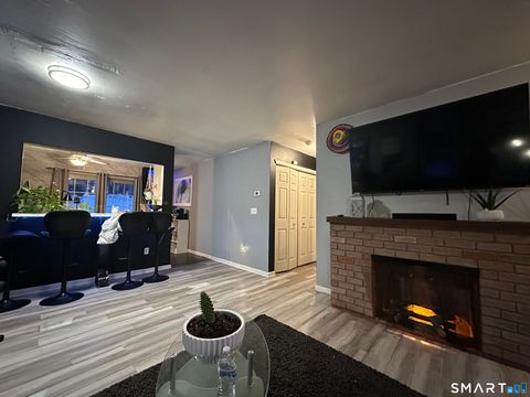 Tiny photo for 203 Oakland Street #APT F, Manchester, CT 06042 (MLS # 24151702)