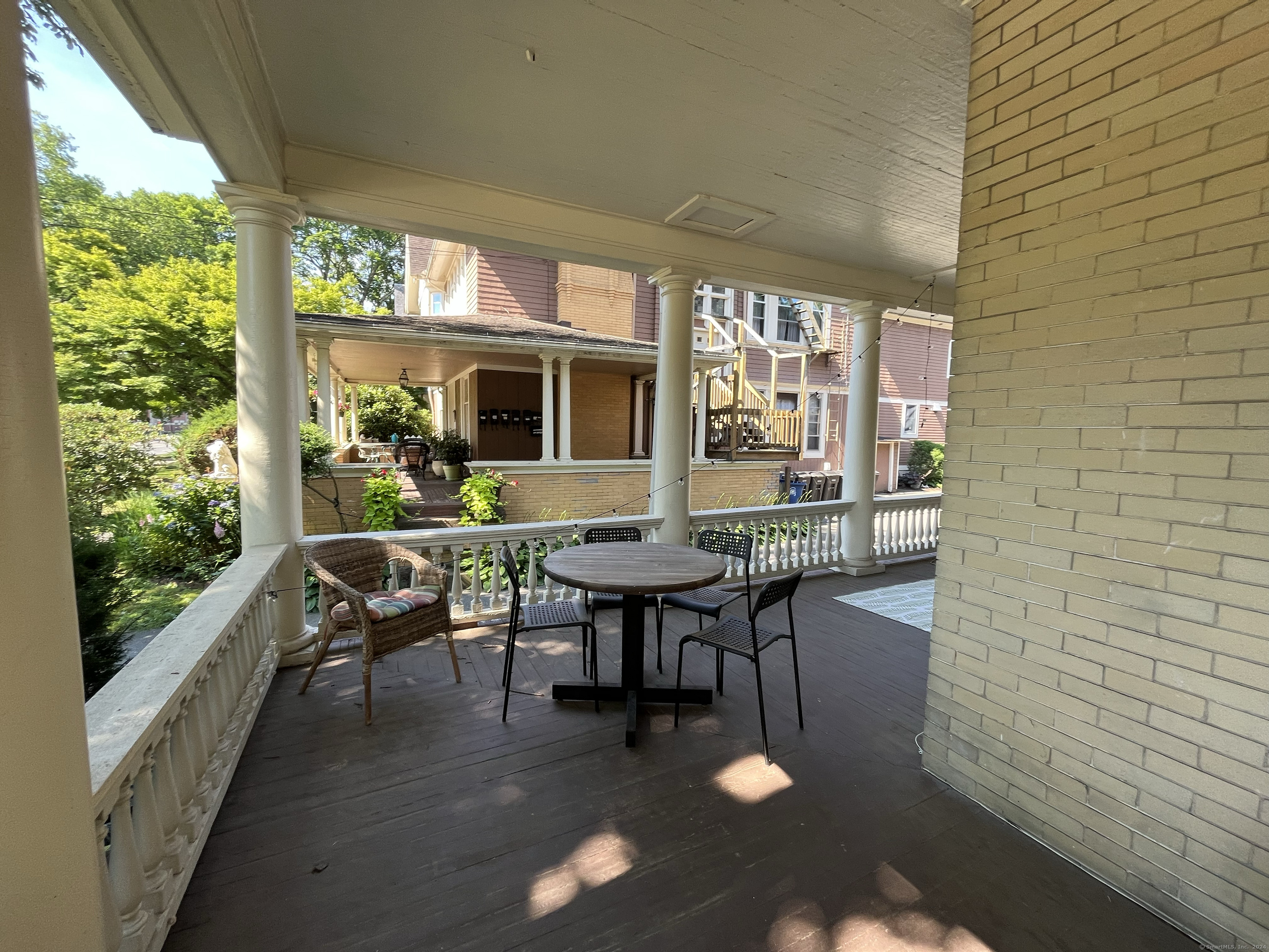 738 Whitney Avenue 3