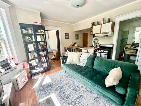 Tiny photo for 738 Whitney Avenue #3, New Haven, CT 06511 (MLS # 24170777)