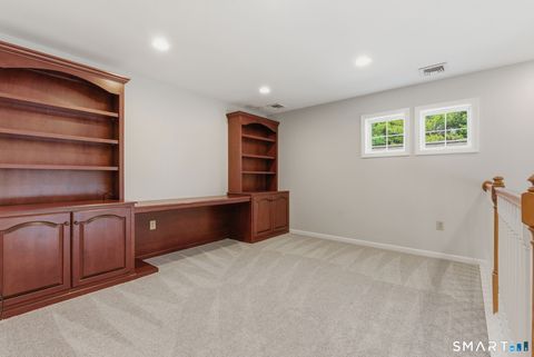 Tiny photo for 5 Pierson Green #5, Cromwell, CT 06416 (MLS # 24165999)