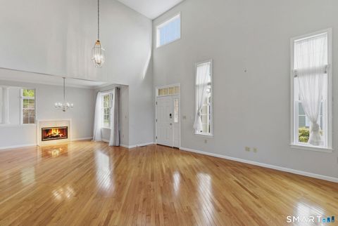 Tiny photo for 5 Pierson Green #5, Cromwell, CT 06416 (MLS # 24165999)