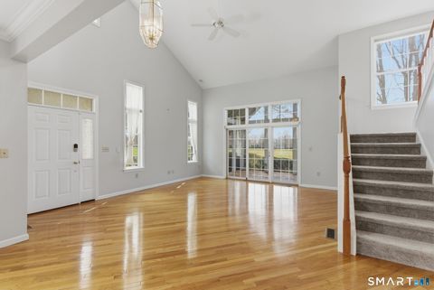 Tiny photo for 5 Pierson Green #5, Cromwell, CT 06416 (MLS # 24165999)