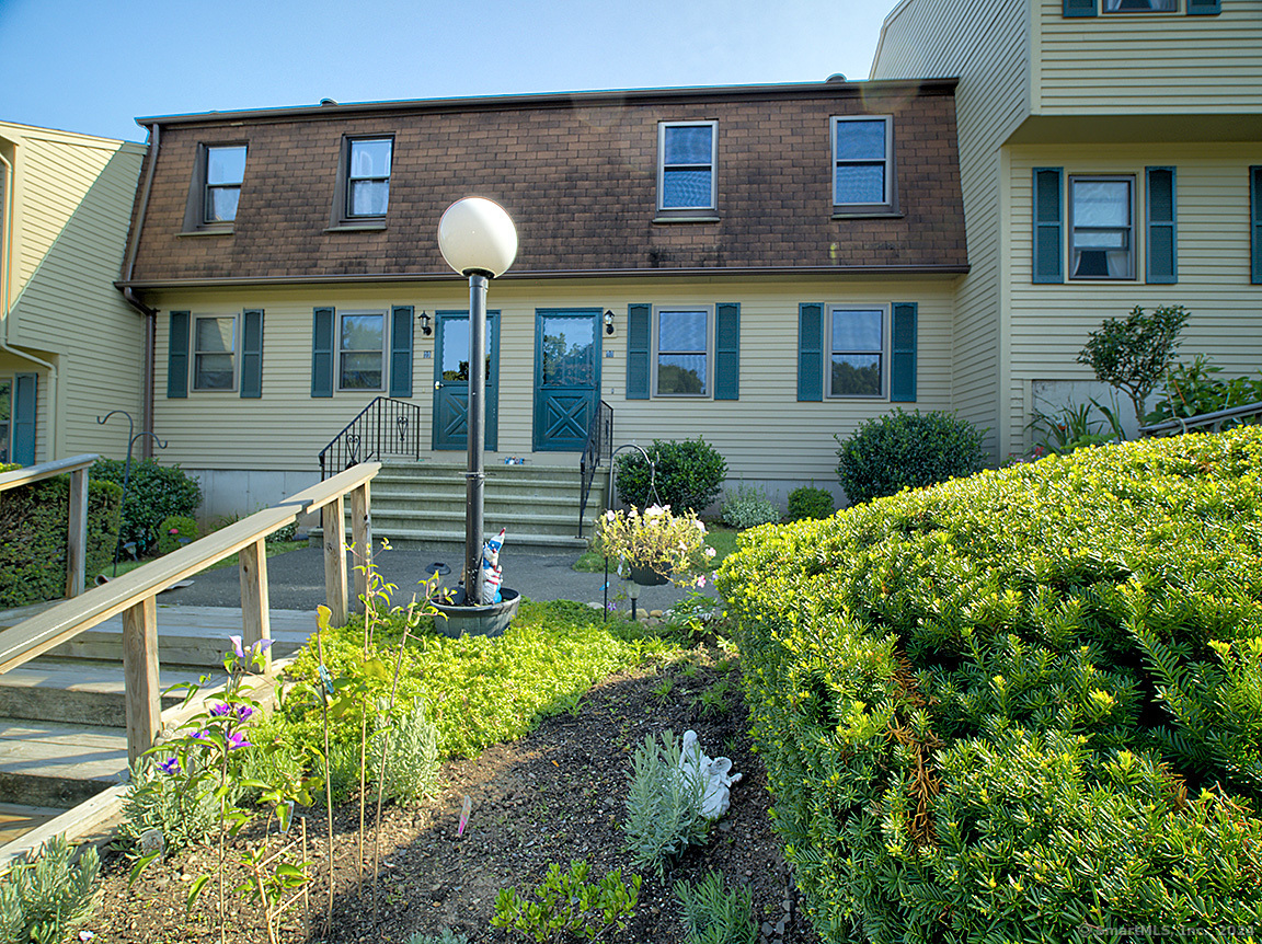 View Branford, CT 06405 townhome