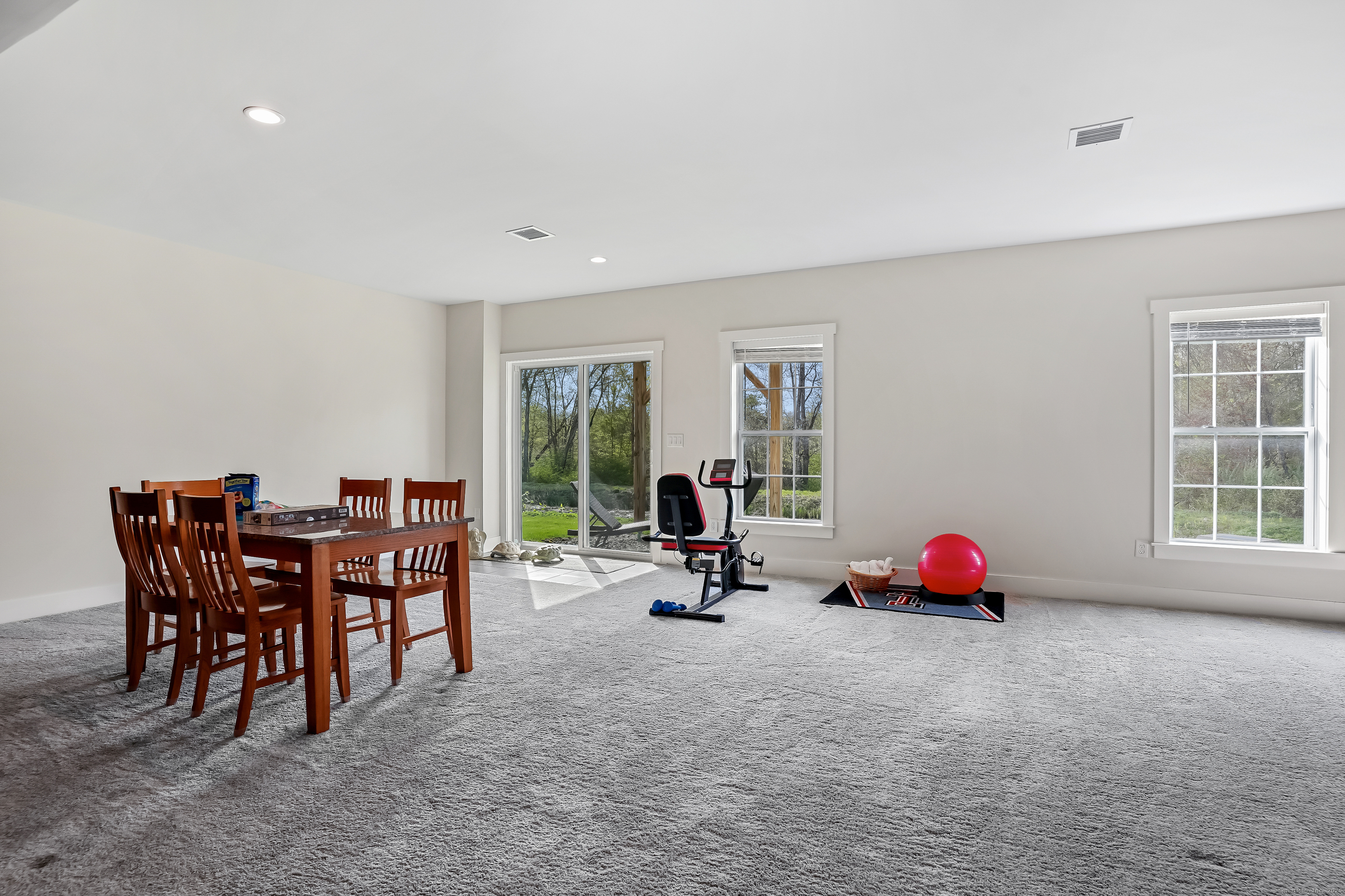 14 Enclave Circle #14, Newtown, Connecticut image 25