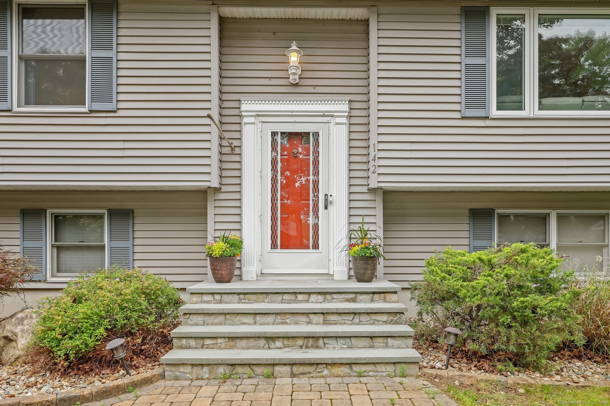 142 Raffia Road