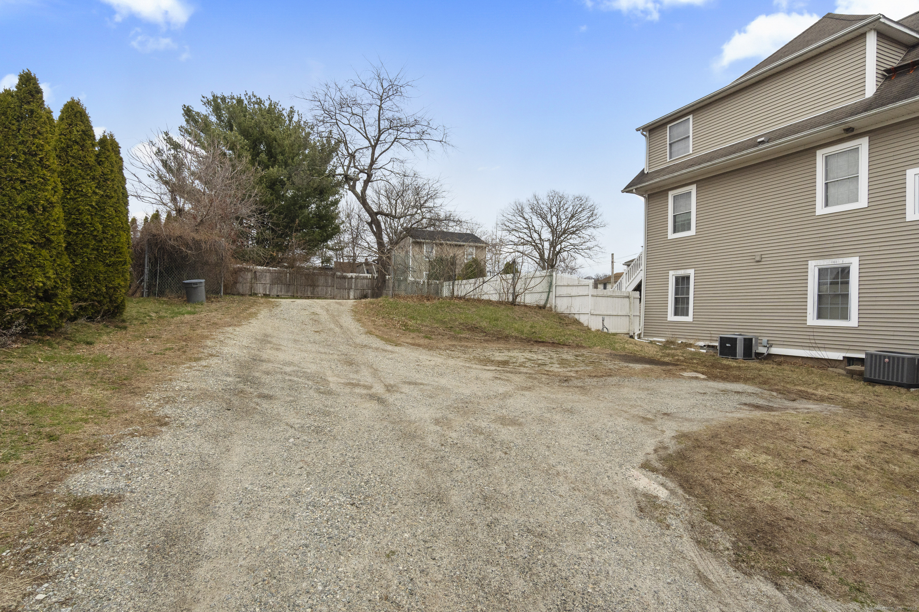 141 Old Foxon Road