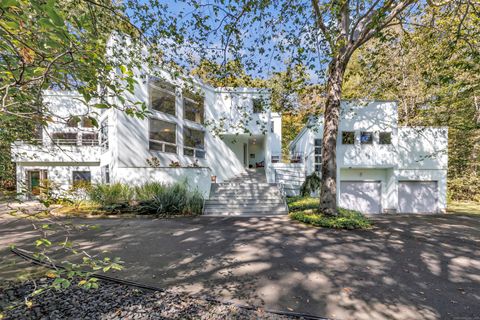 110 Blue Trail Hamden CT 06518