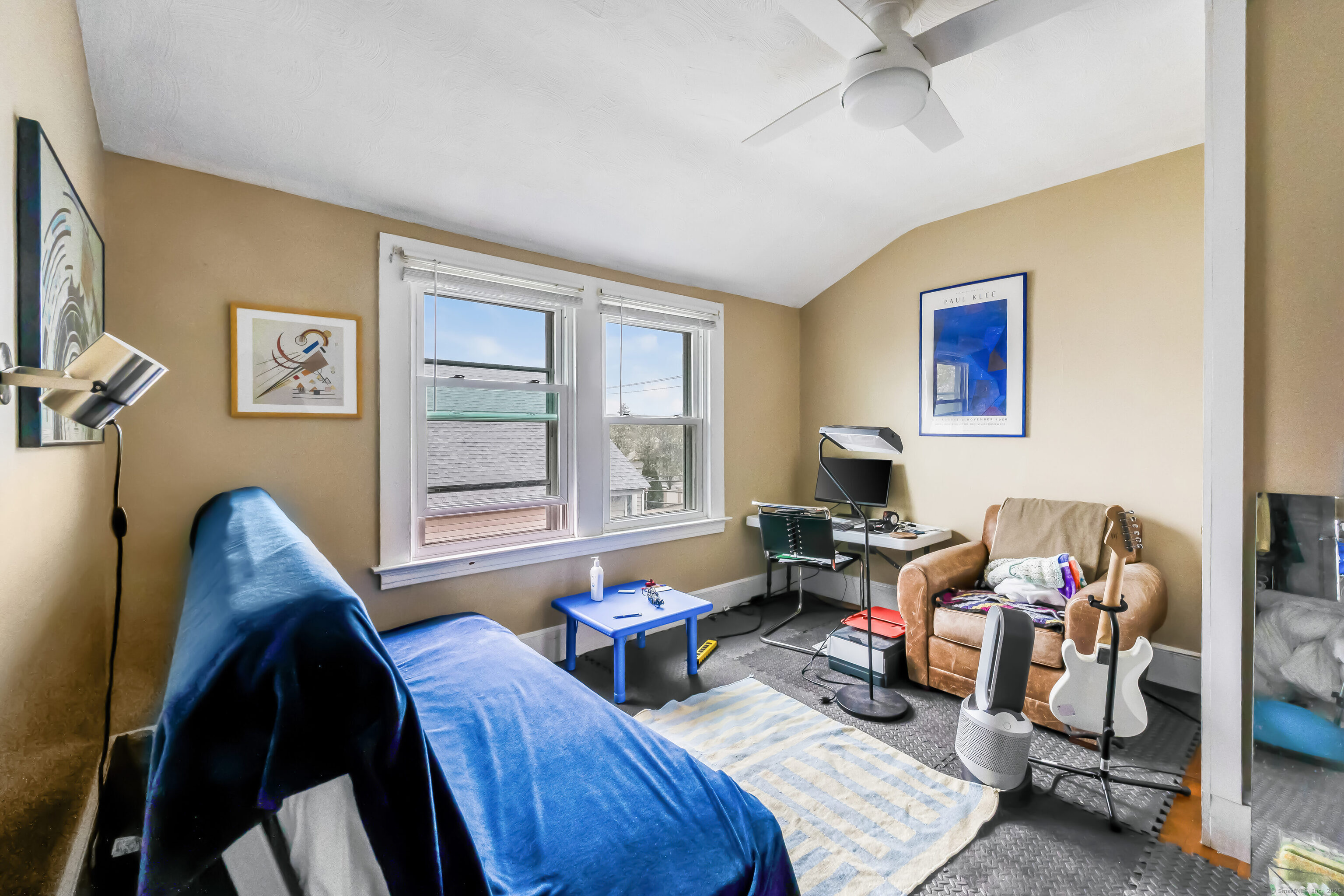 New Haven, Connecticut 06512, United States, 5 Bedrooms Bedrooms, ,3 BathroomsBathrooms,Residential,Pending,115338