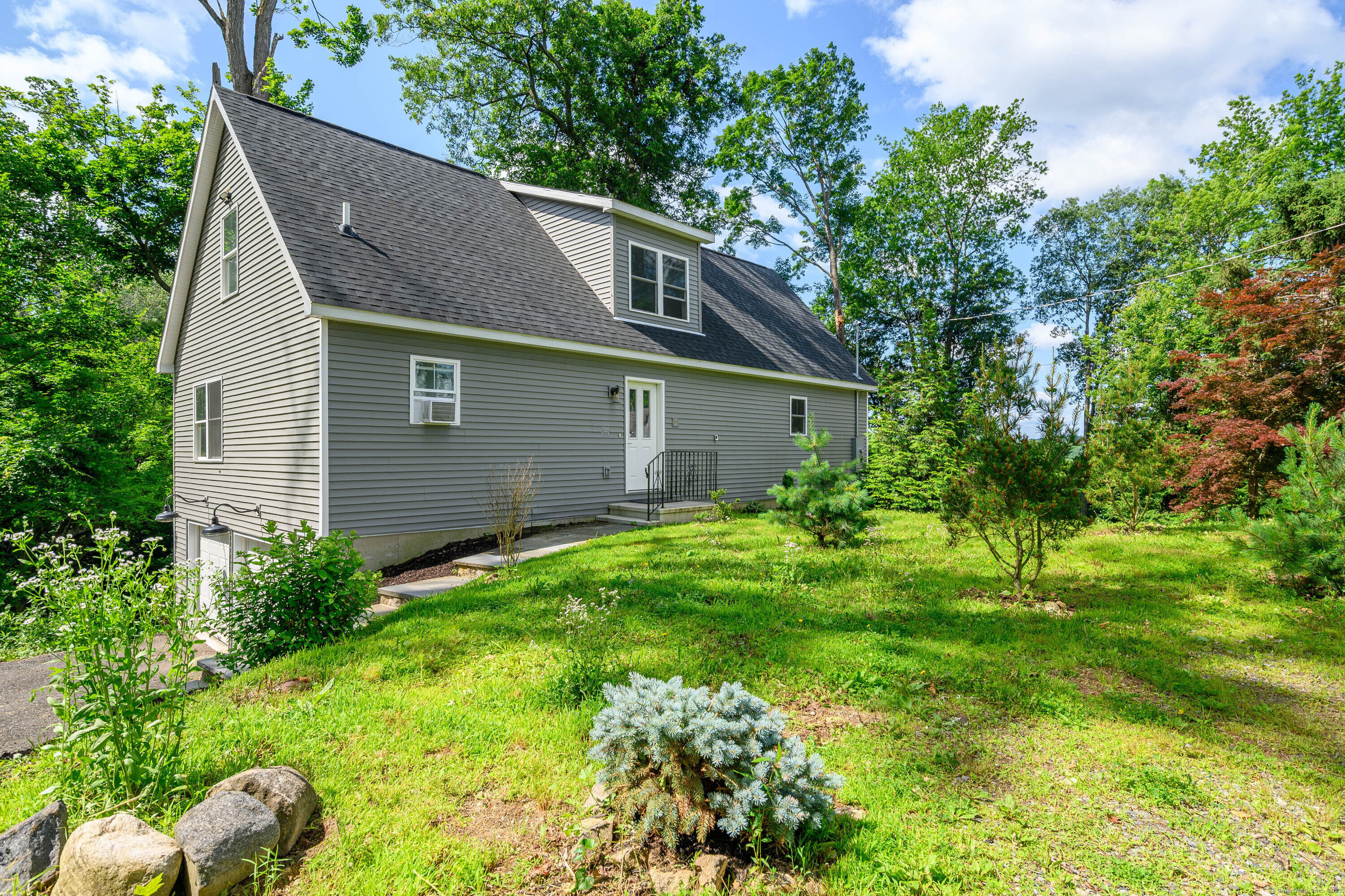 7 Lamont Road