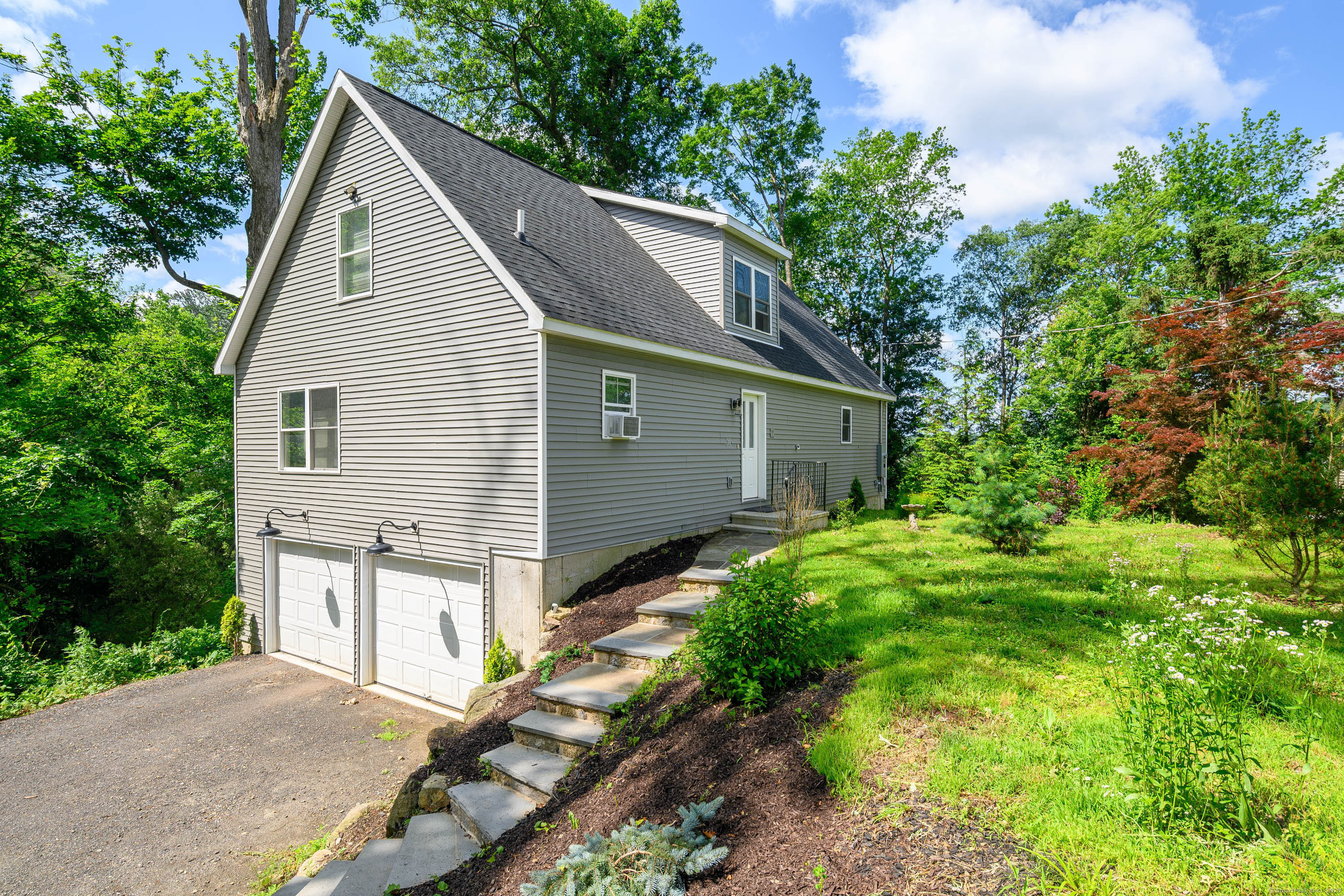 7 Lamont Road