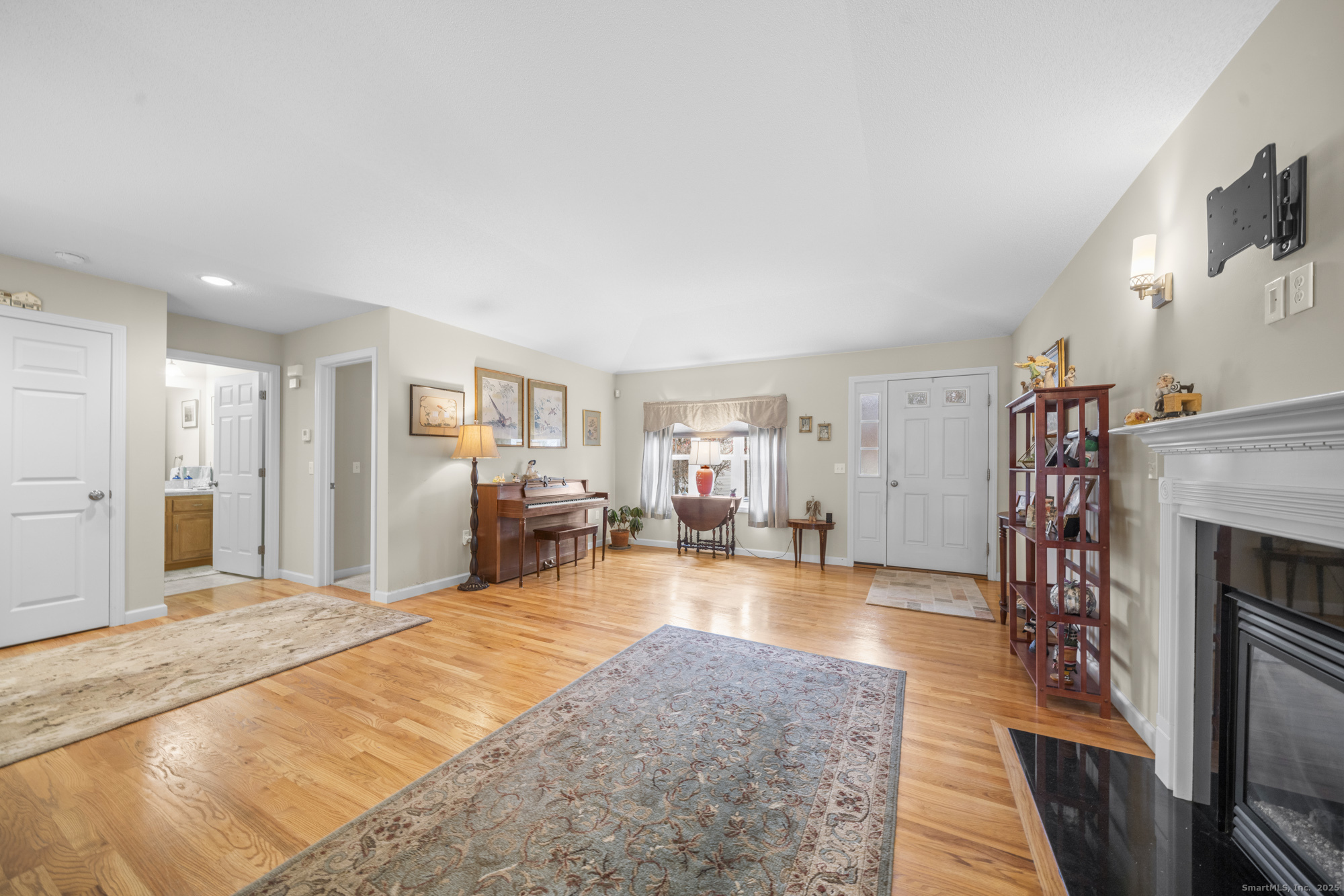 12 Woodridge Drive 12