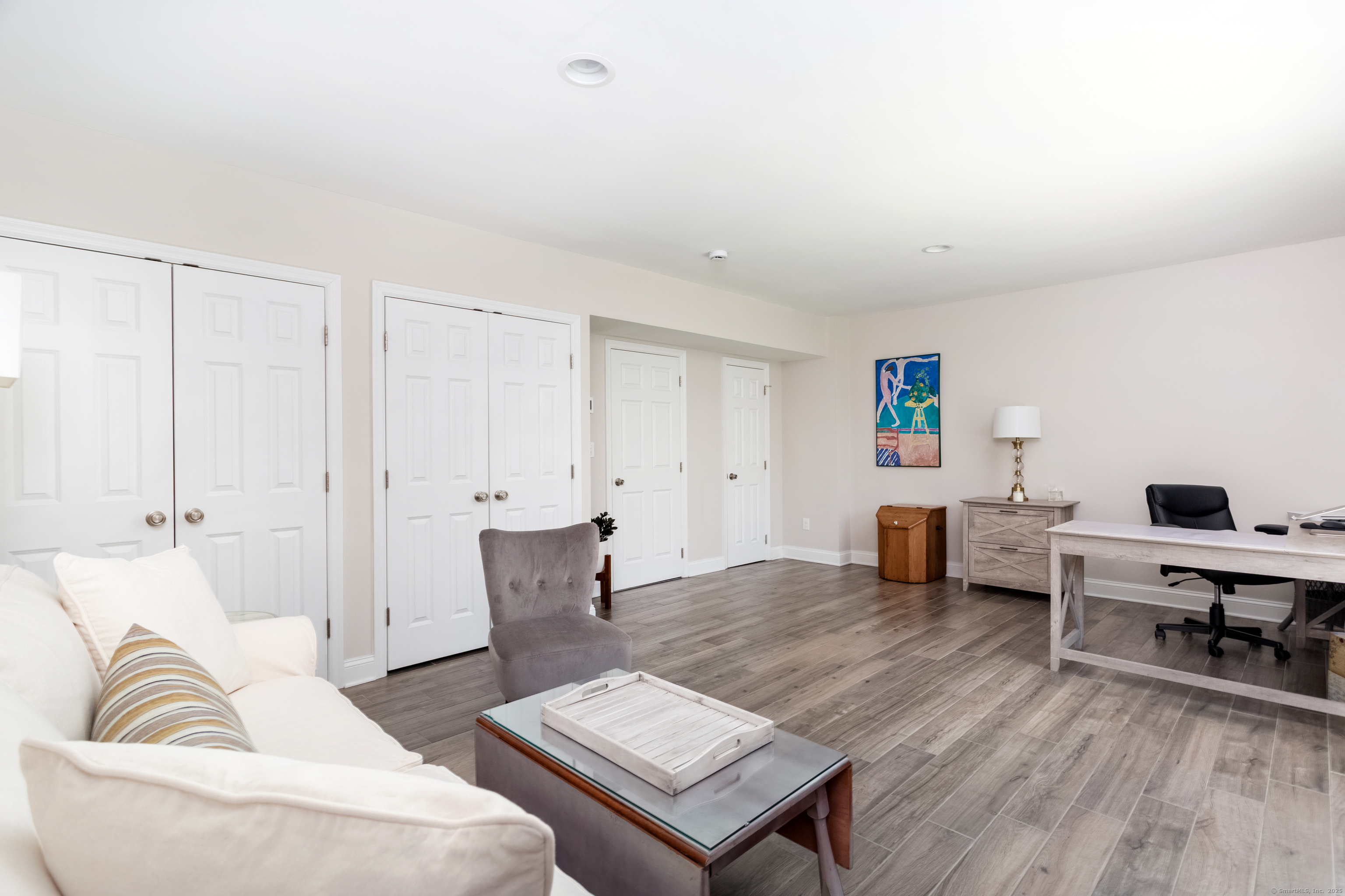 Stamford, Connecticut 06905, United States, 2 Bedrooms Bedrooms, ,3 BathroomsBathrooms,Residential,Active,201493