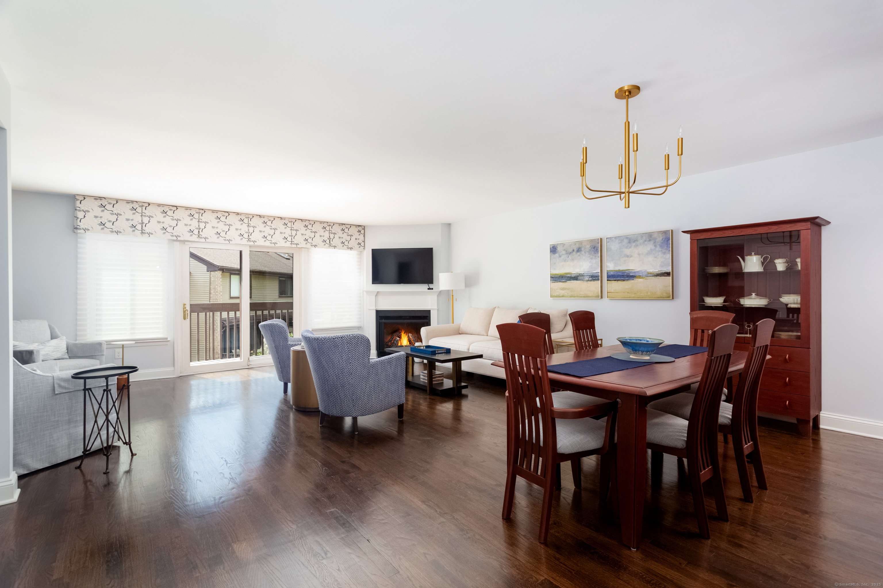 Stamford, Connecticut 06905, United States, 2 Bedrooms Bedrooms, ,3 BathroomsBathrooms,Residential,Active,201493