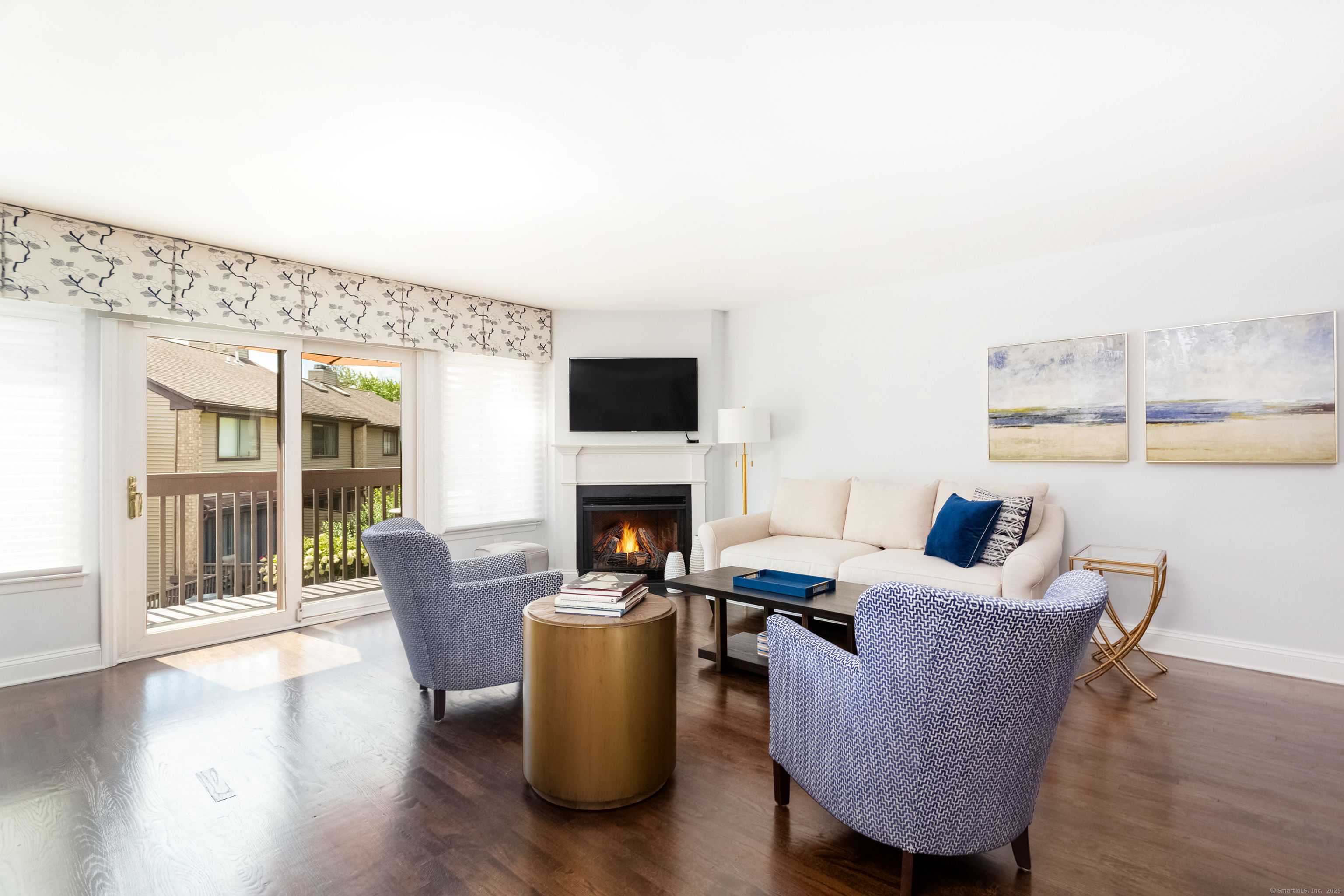 Stamford, Connecticut 06905, United States, 2 Bedrooms Bedrooms, ,3 BathroomsBathrooms,Residential,Active,201493