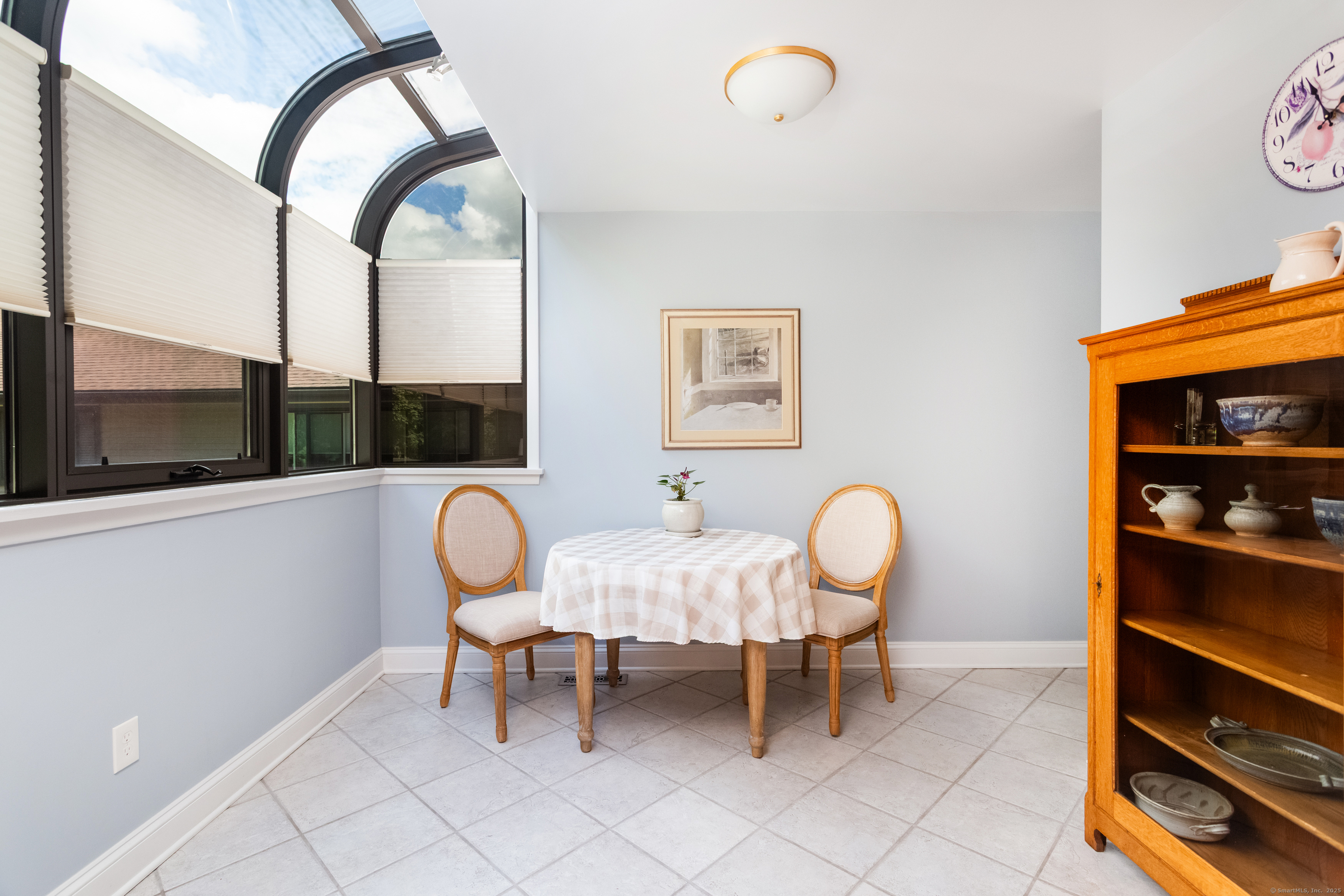 Stamford, Connecticut 06905, United States, 2 Bedrooms Bedrooms, ,3 BathroomsBathrooms,Residential,Active,201493