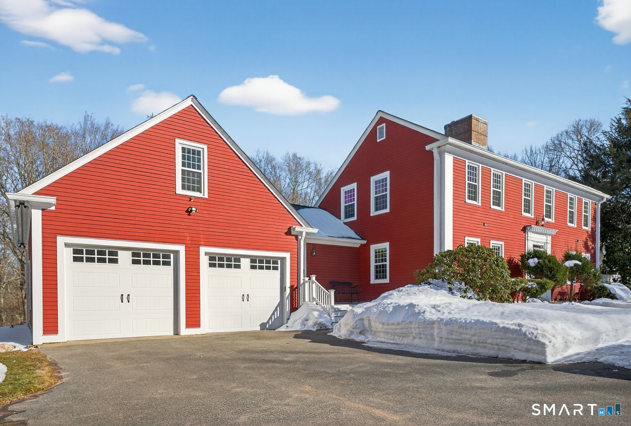 4 Hunters Ridge Road