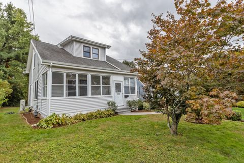 Photo of 43 Dartmouth Avenue, West Hartford, CT 06110 (MLS # 24133963)