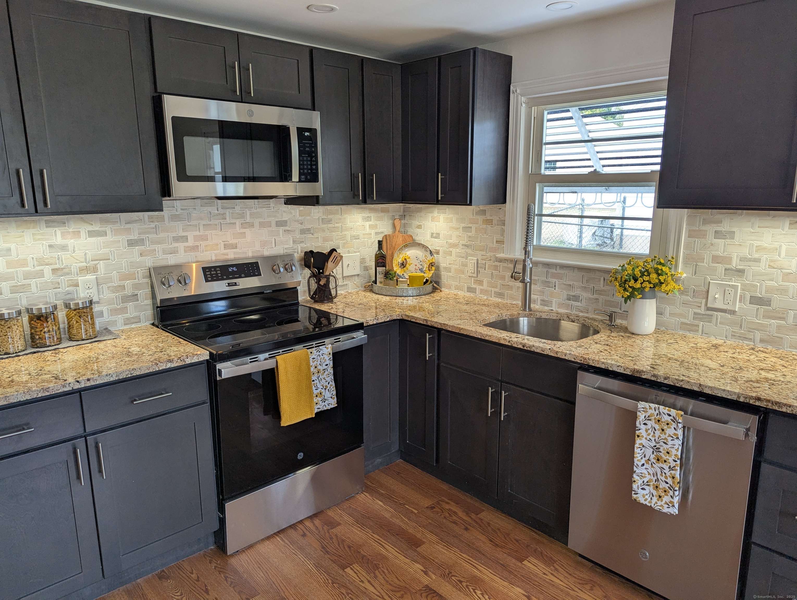 145 Wells Street, Manchester, Connecticut image 2