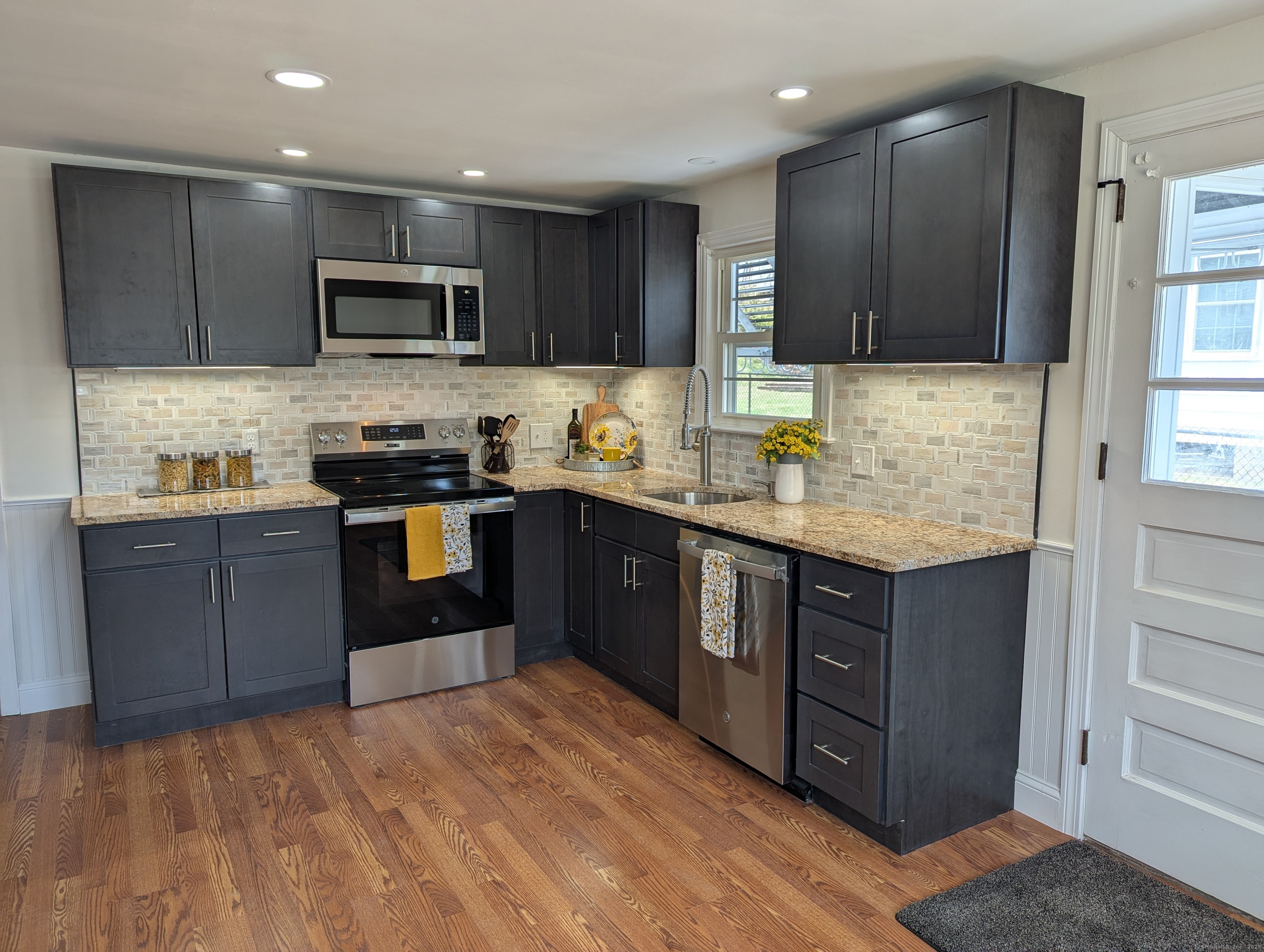 145 Wells Street, Manchester, Connecticut image 4