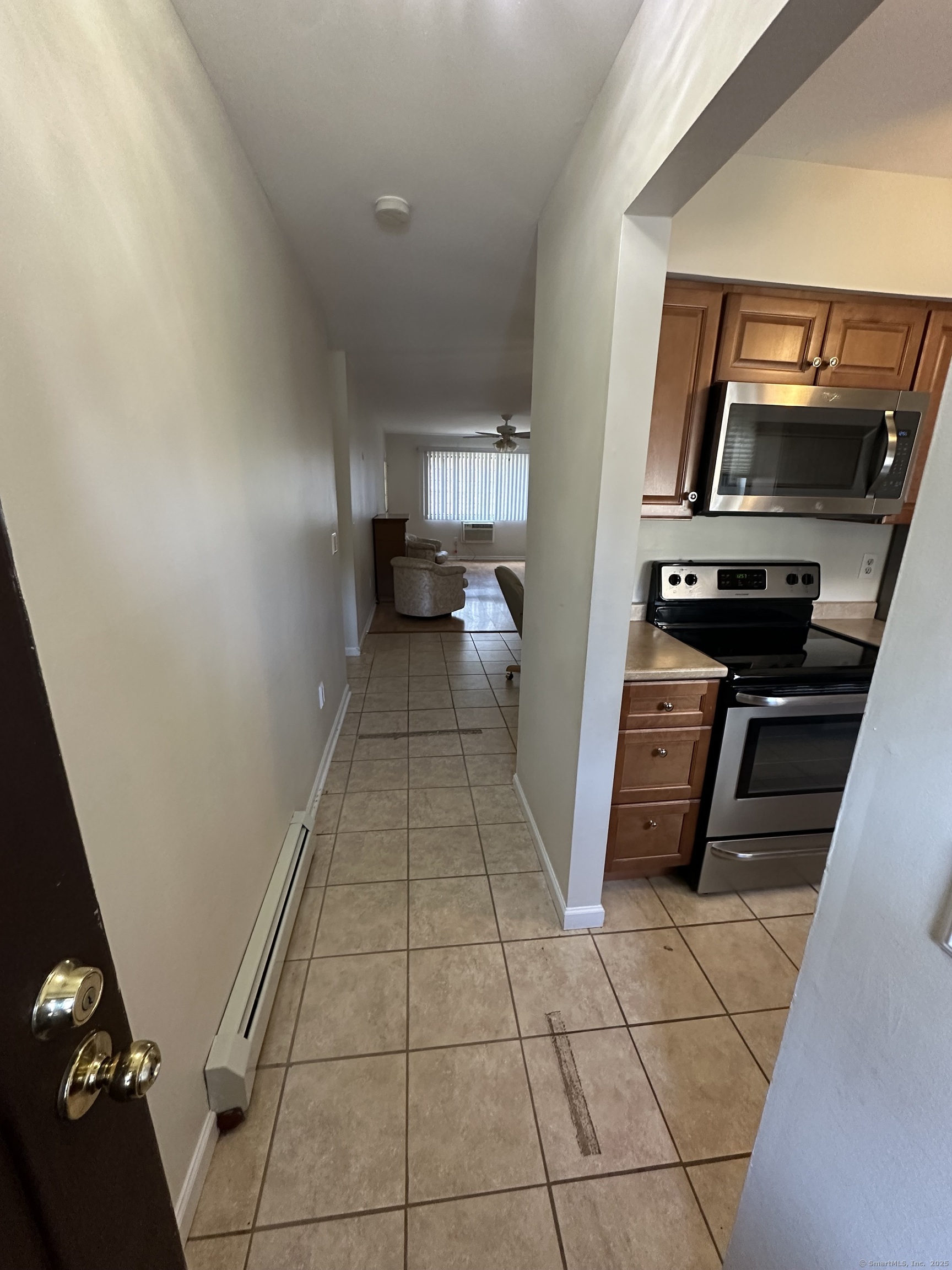 575 Swanson Crescent #575, Milford, Connecticut image 8