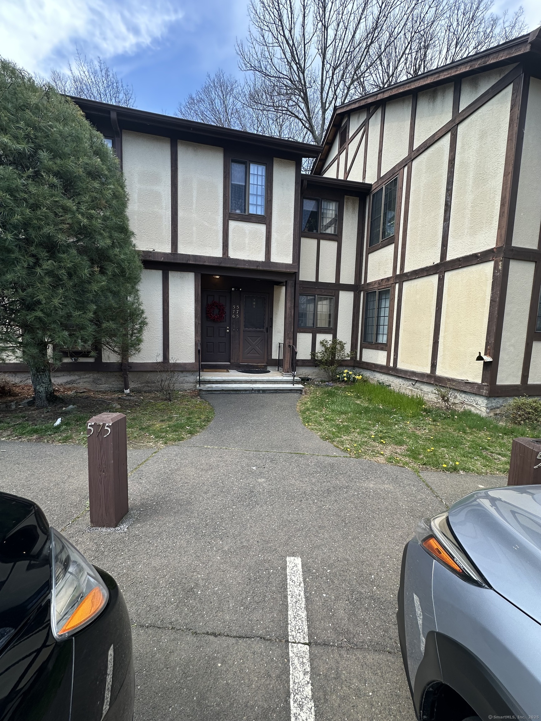 575 Swanson Crescent #575, Milford, Connecticut image 1