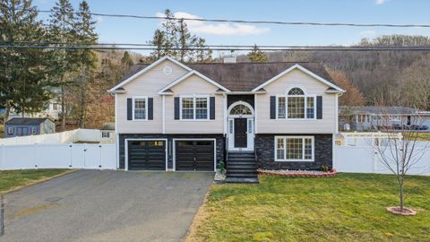 28 Margaret Circle Naugatuck CT 06770