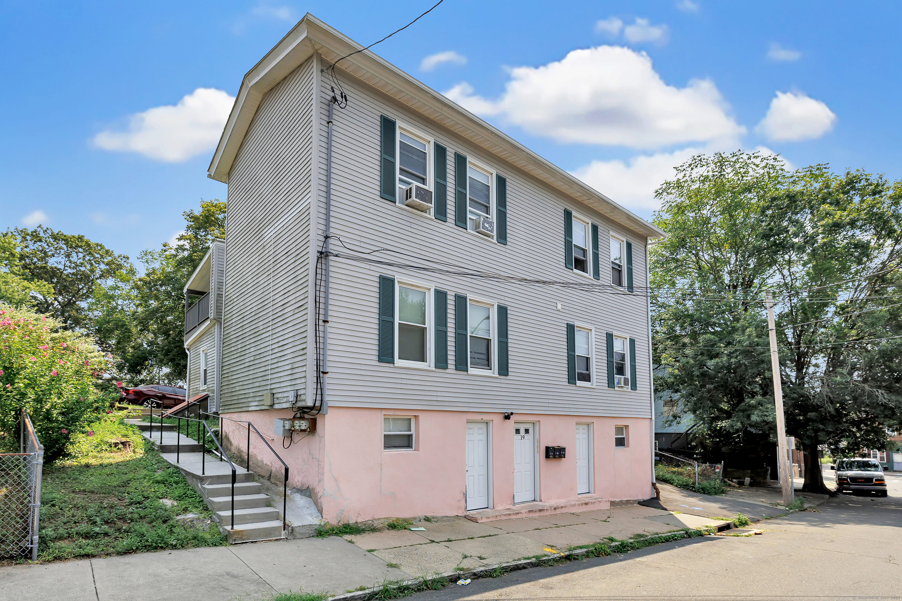 19 Hawkins Street APT 3