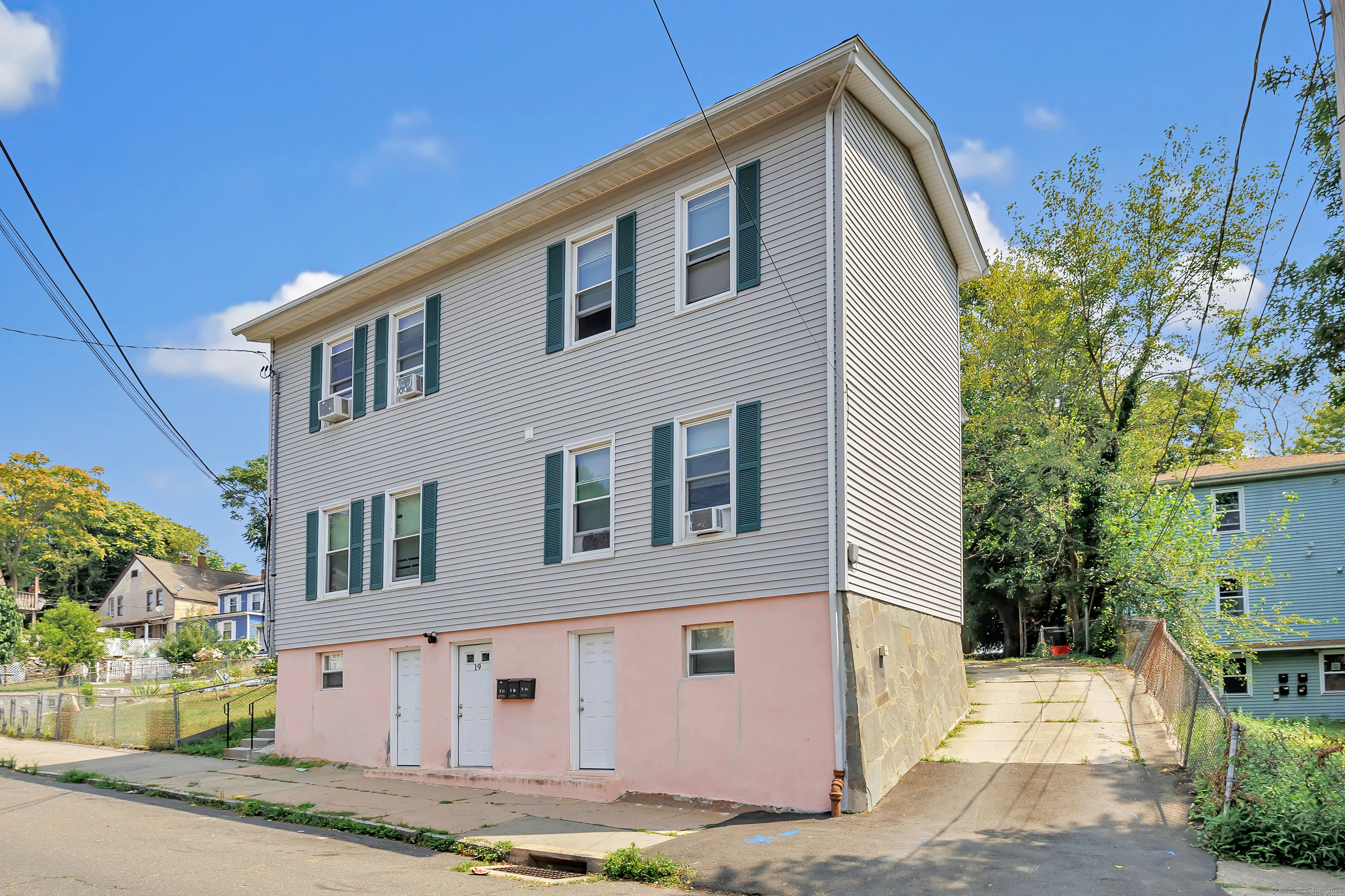 19 Hawkins Street APT 3
