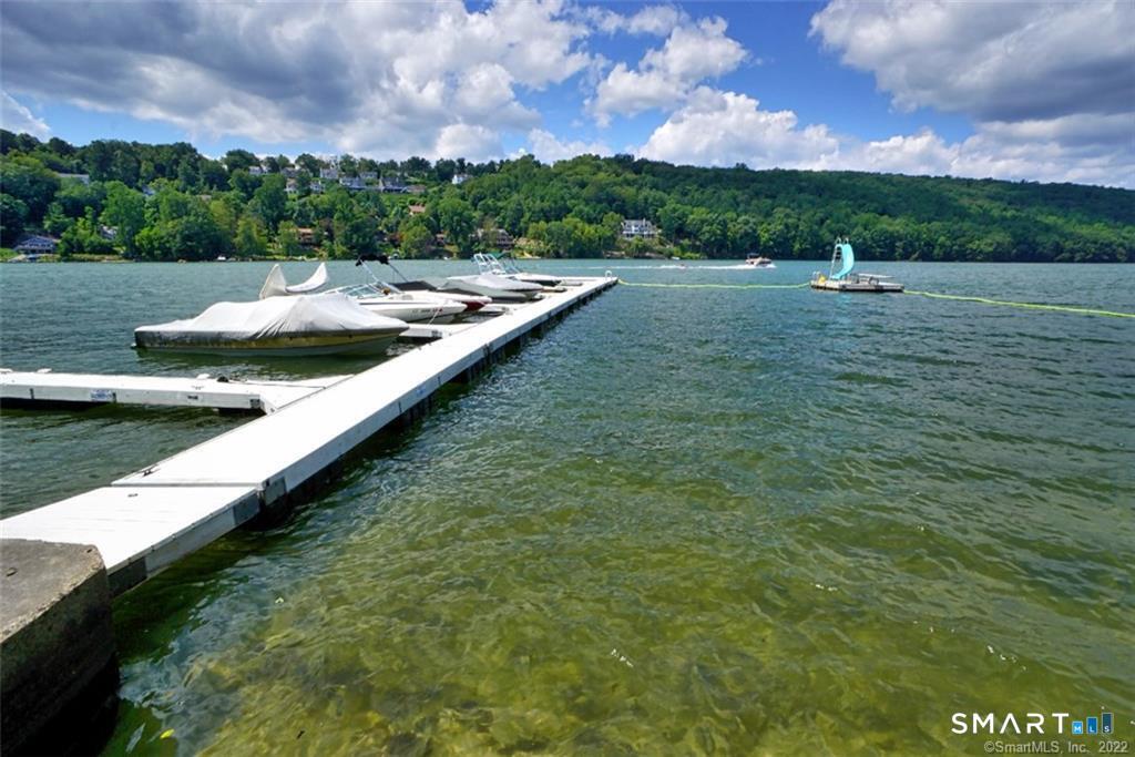 11 Candlewood Springs