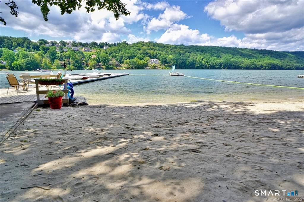 11 Candlewood Springs