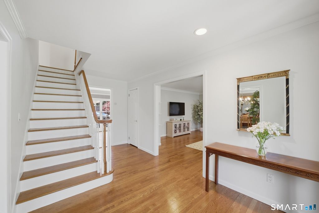 Photo of 33 Club Circle, Stamford, CT 06905 (MLS # 24172577)