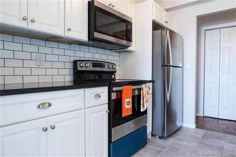 MLS: 24088401
