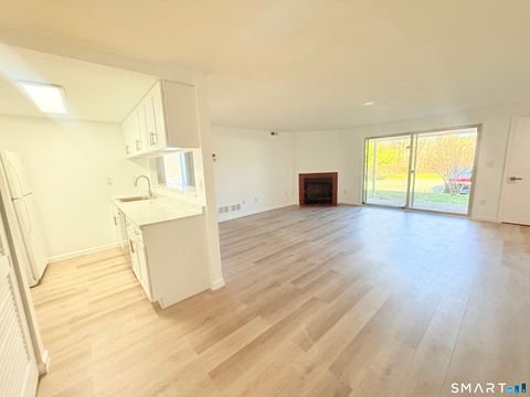 Tiny photo for 20 Little Oak Lane #20, Rocky Hill, CT 06067 (MLS # 24162406)