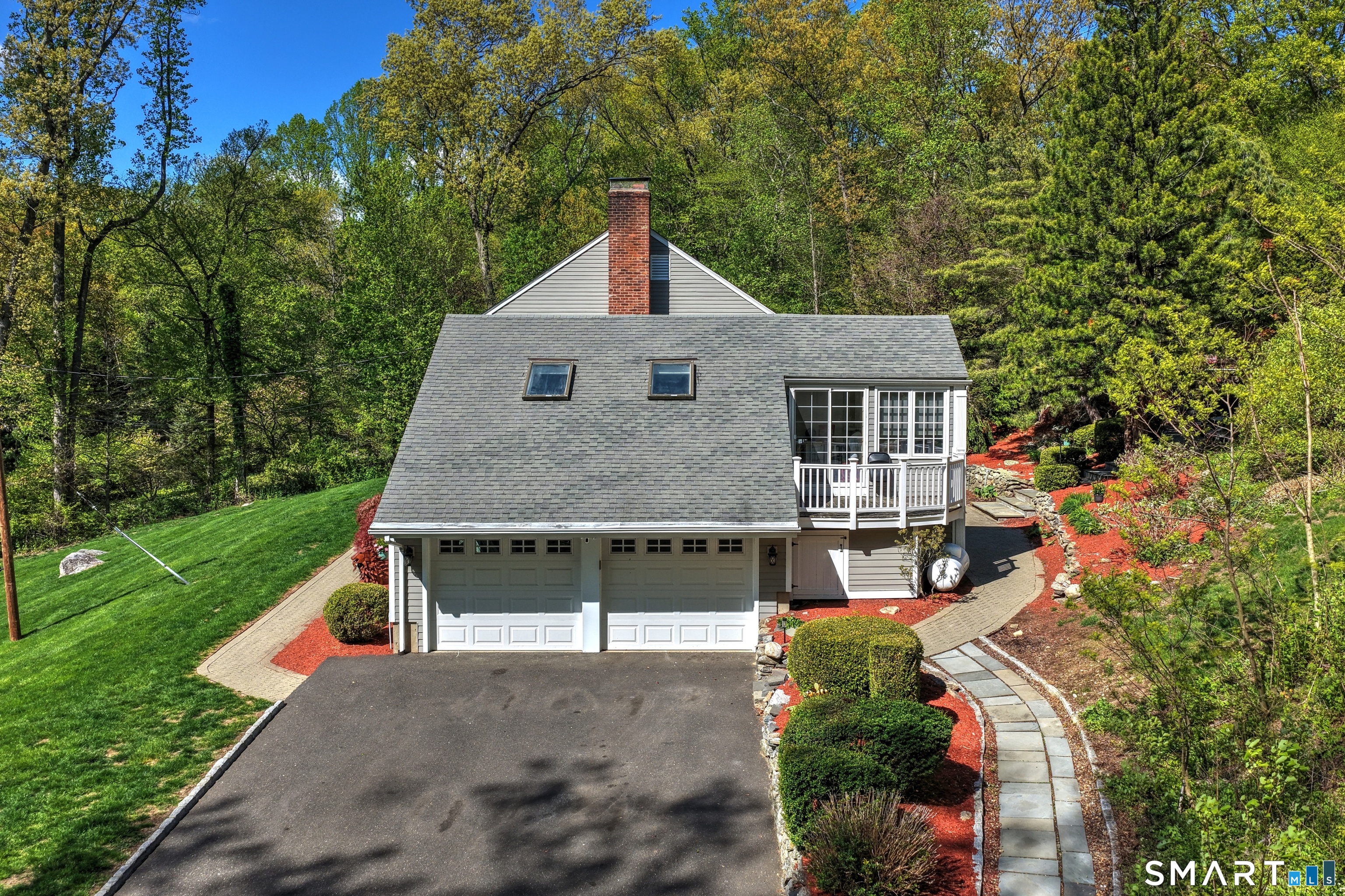 16 Wolf Tree Drive