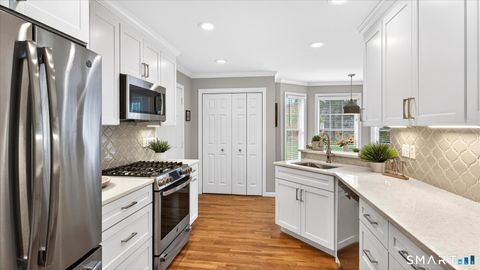 Tiny photo for 114 Fox Hollow #114, Avon, CT 06001 (MLS # 24167455)