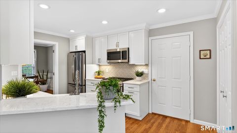 Tiny photo for 114 Fox Hollow #114, Avon, CT 06001 (MLS # 24167455)