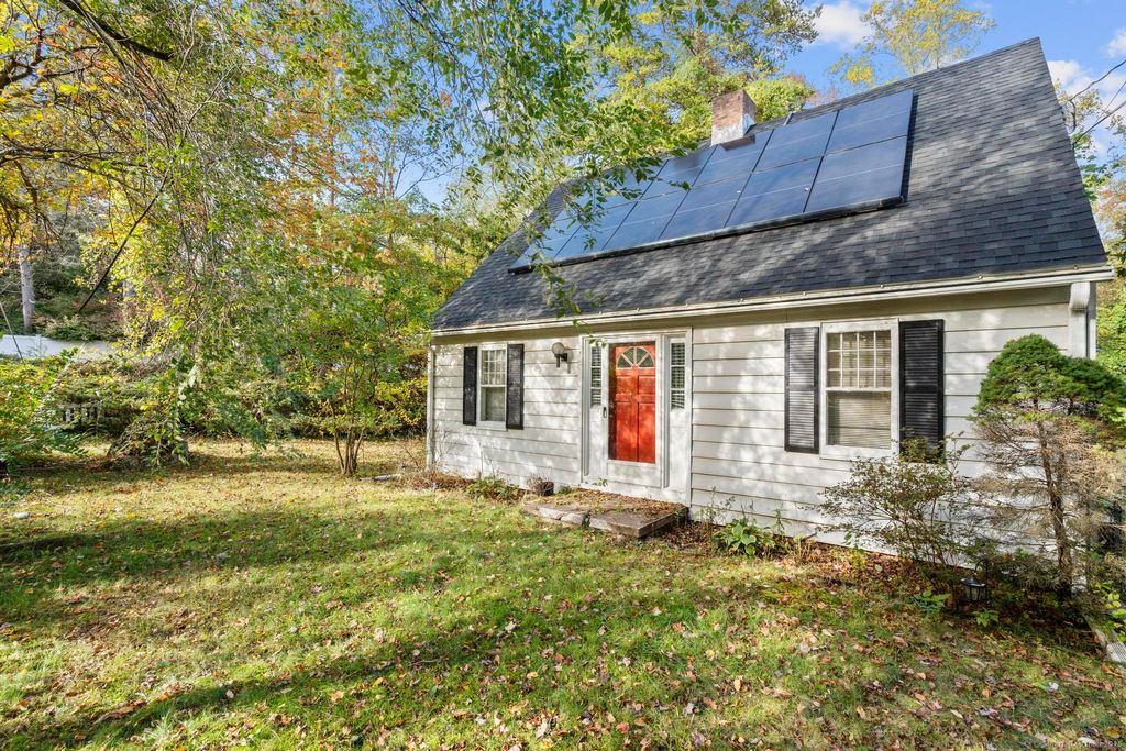 Photo of 580 Skiff Street, North Haven, CT 06473 (MLS # 24134095)