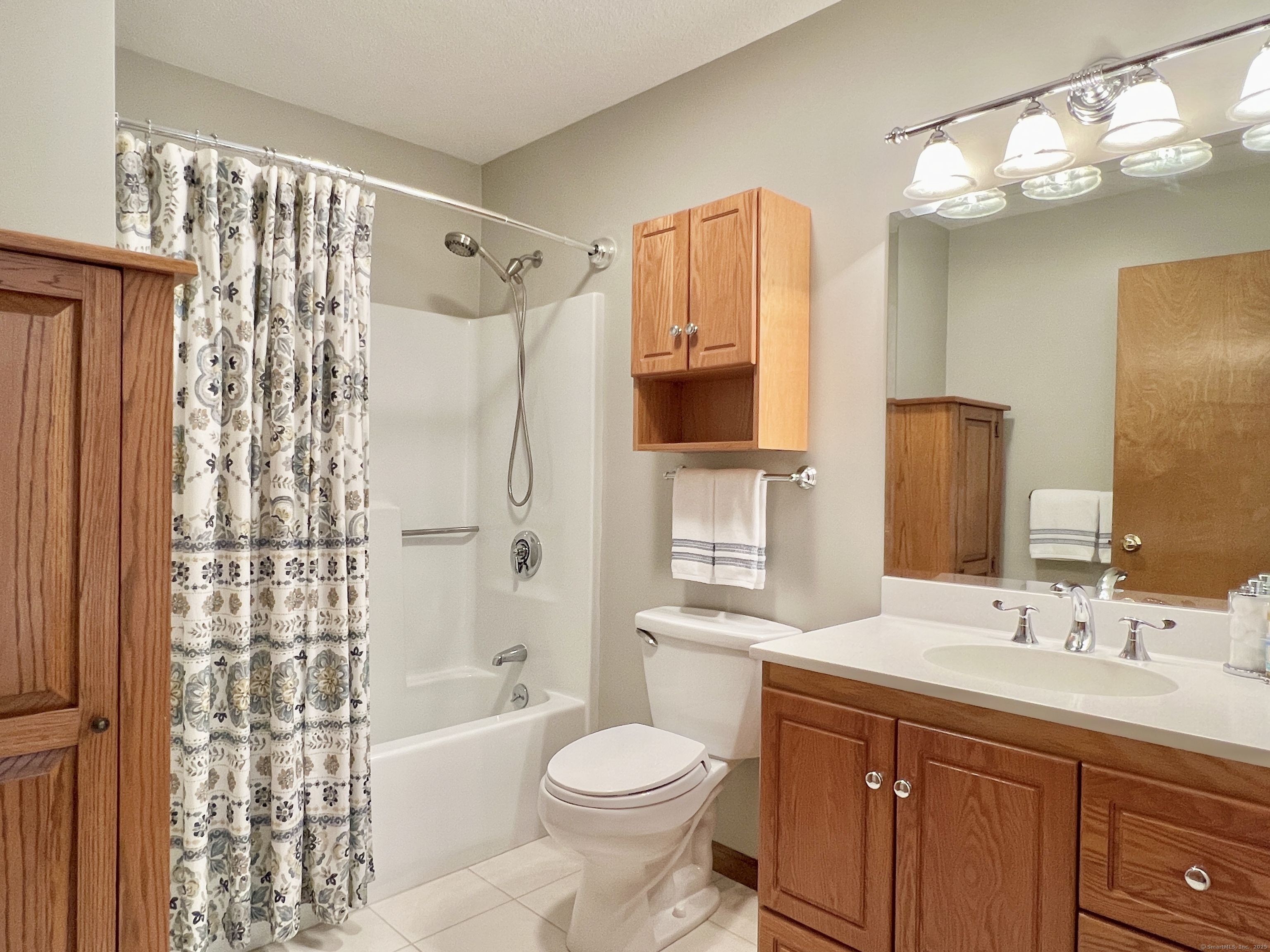 31 Mohican Lane, Bristol, Connecticut image 16
