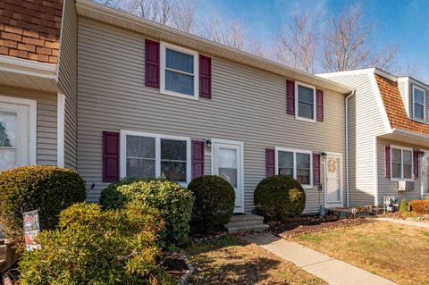 Tiny photo for 129 Brentwood Drive #129, Wallingford, CT 06492 (MLS # 24156868)