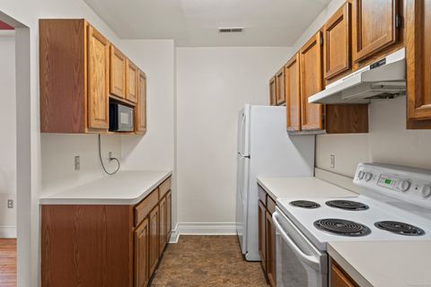 Tiny photo for 196 Crown Street #3J, New Haven, CT 06510 (MLS # 24130880)