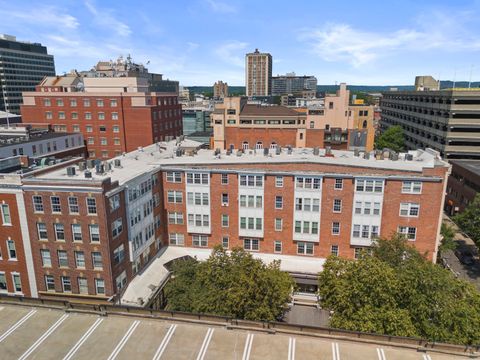 Tiny photo for 196 Crown Street #3J, New Haven, CT 06510 (MLS # 24130880)