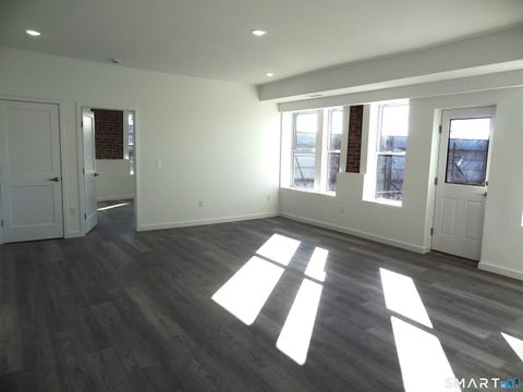 Homes For Rent - 2806 Fairfield Avenue #308<br/> Fairfield County, Bridgeport, CT 06605
