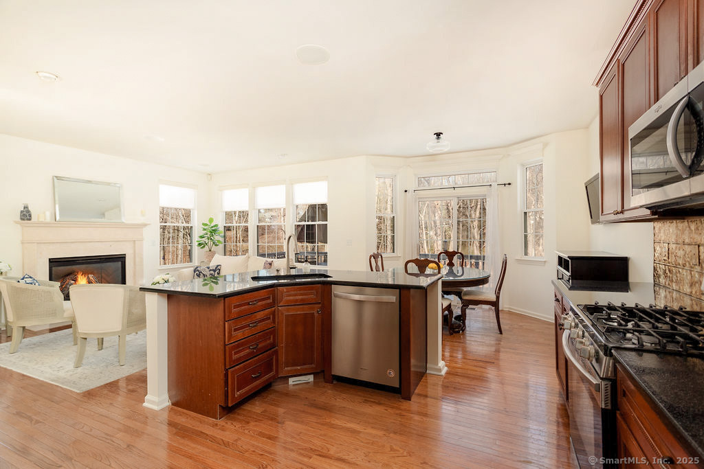 37 Cambridge Drive #37, Danbury, Connecticut image 11