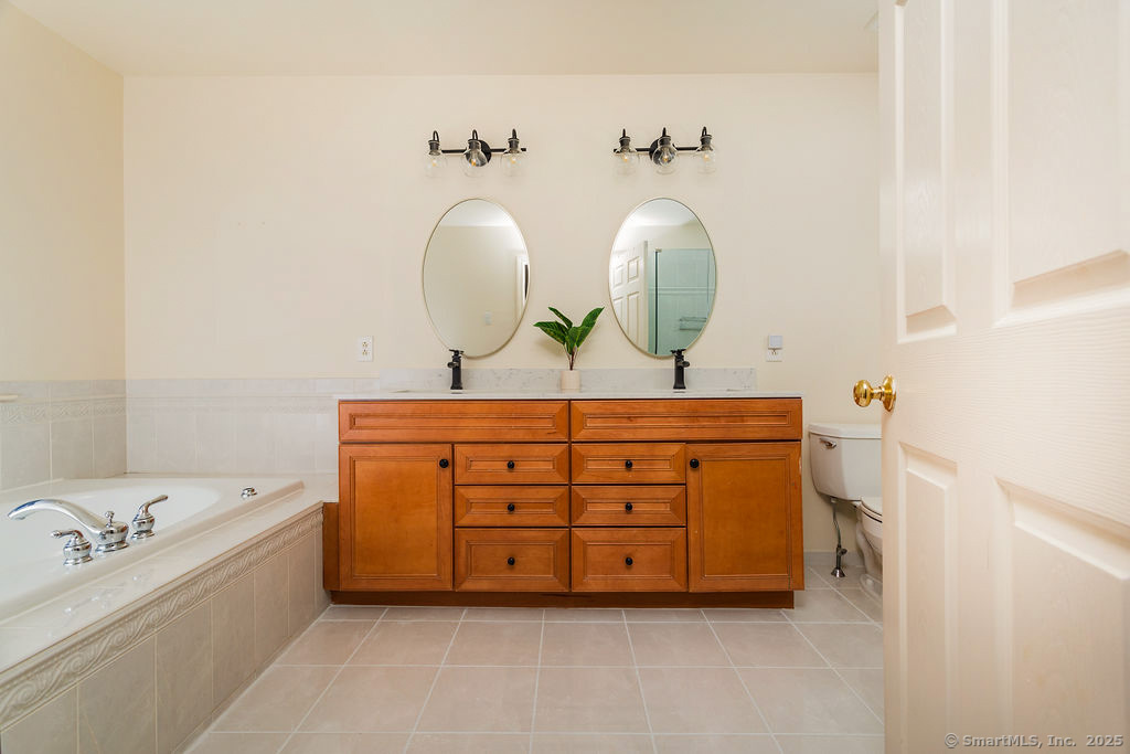 37 Cambridge Drive #37, Danbury, Connecticut image 23