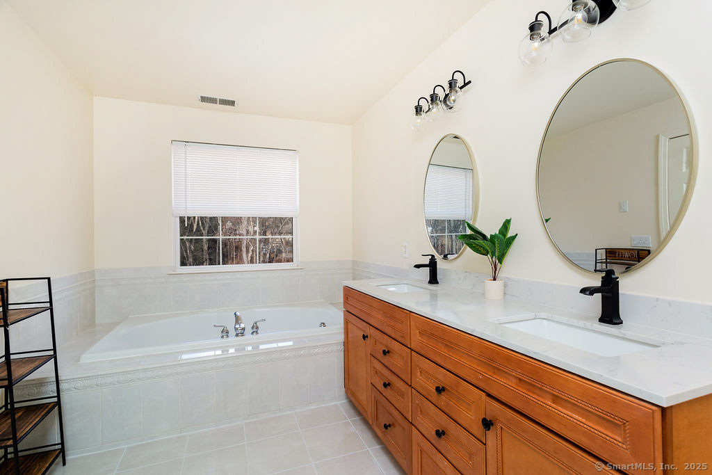 37 Cambridge Drive #37, Danbury, Connecticut image 24