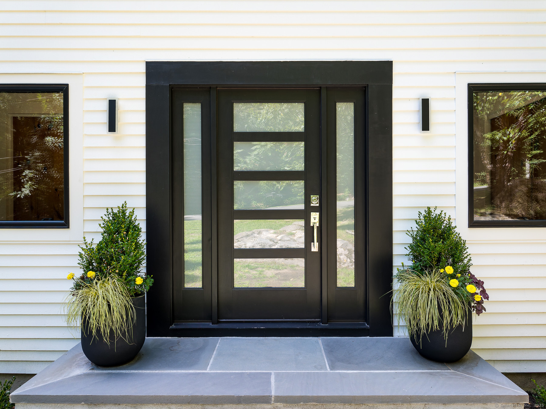 Greenwich, Connecticut 06830, United States, 3 Bedrooms Bedrooms, ,4 BathroomsBathrooms,Residential,Active,203813