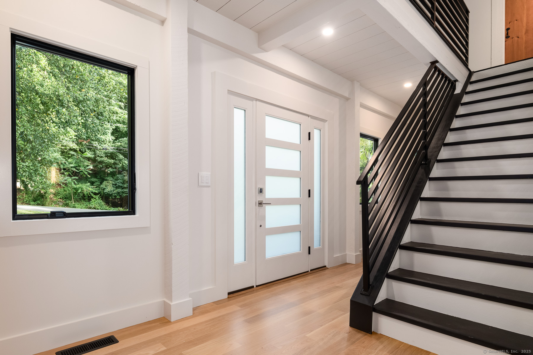 Greenwich, Connecticut 06830, United States, 3 Bedrooms Bedrooms, ,4 BathroomsBathrooms,Residential,Active,203813