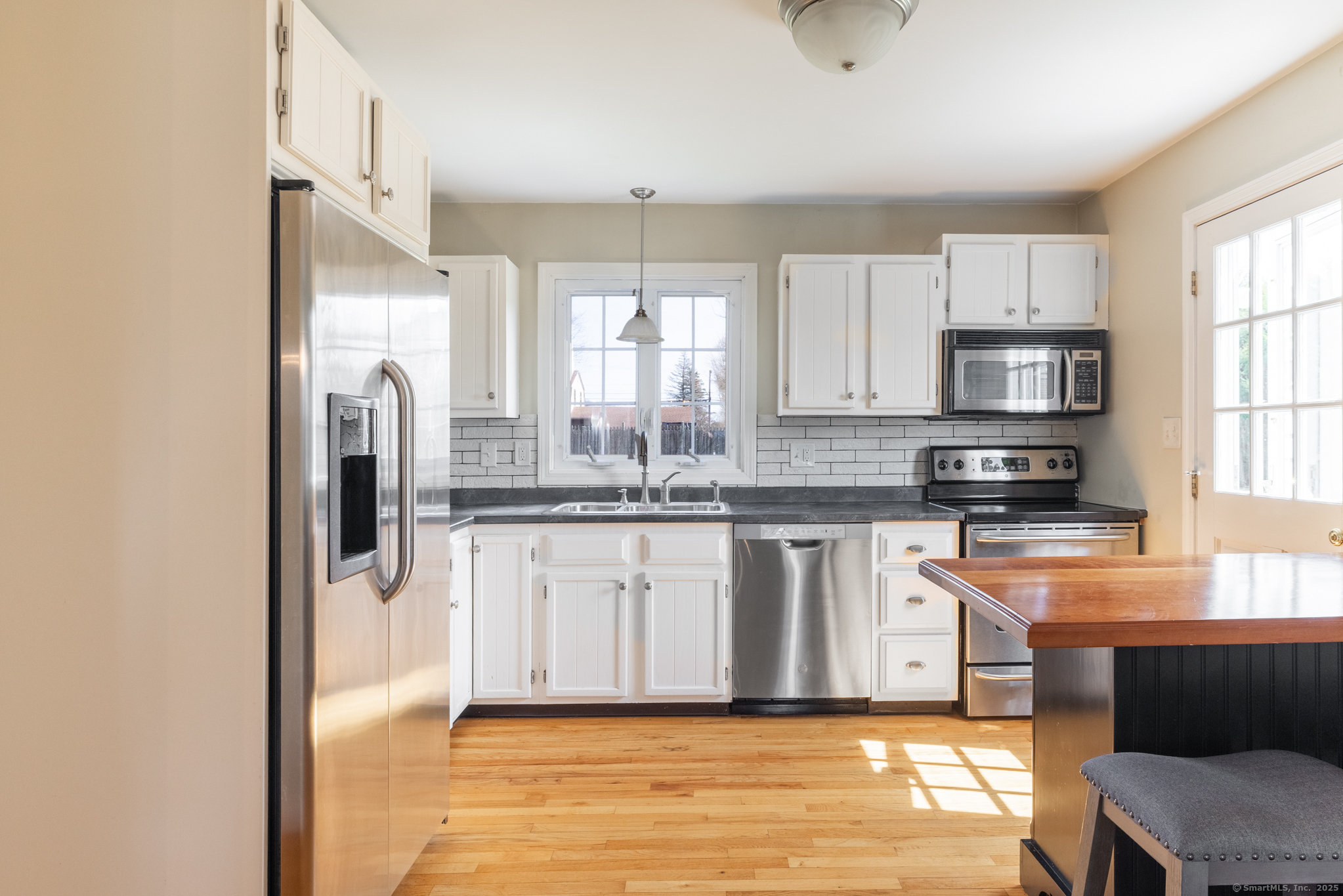 28 Peppermint Lane, Bristol, Connecticut image 9